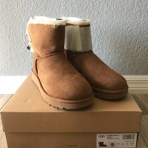 Women’s UGG mini Bailey bow ll